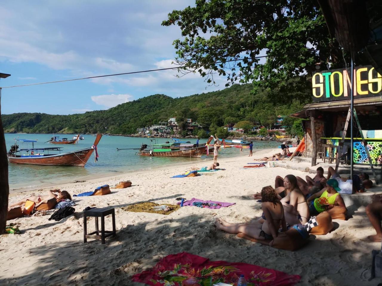 Stones Bar Dorm Rooms Koh Phi Phi Exterior photo